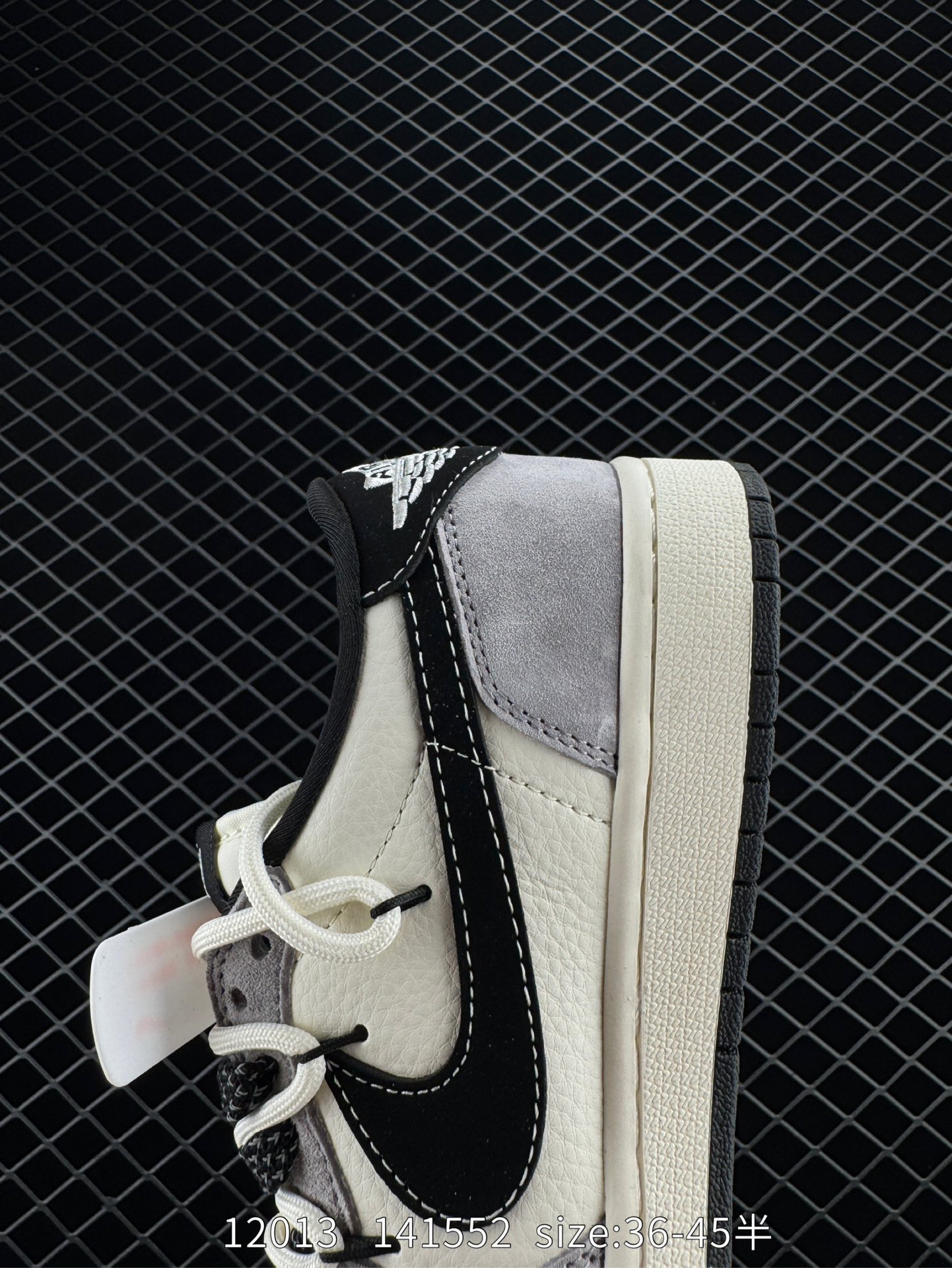 Travis Scott x Air Jordan 1 ” Reverse Mocha “